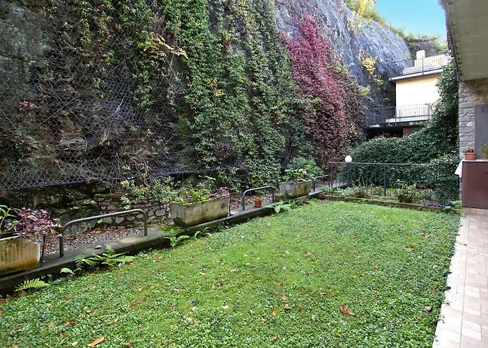 Ampia Vista Sul Di *