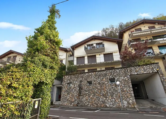 Ampia Vista Sul Di *