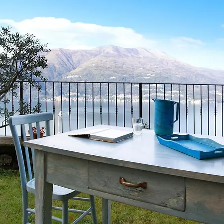 Ampia Vista Sul Di Apartament